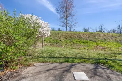 412 Cardinal Ln, Bedminster Township, NJ 07921 - Photo 32