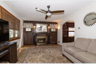 716 Center St, Garwood, NJ 07027 - Photo 4