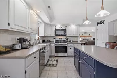 7 Winchester Ave, Mount Olive, NJ 07828 - Photo 8