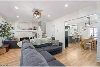 42 Richelieu Pl, Newark, NJ 07106 - Photo 4