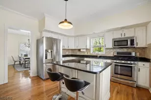 21 Grove St, Summit, NJ 07901 - Photo 10