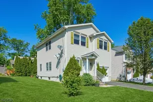 21 Grove St, Summit, NJ 07901 - Photo 2