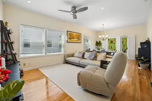 21 Grove St, Summit, NJ 07901 - Photo 6