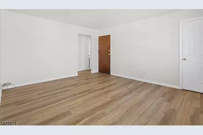 145 Arnot St Apt #4B, Lodi, NJ 07644 - Photo 6