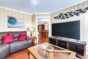 19 Cooper Ln, Long Hill Township, NJ 07946 - Photo 8