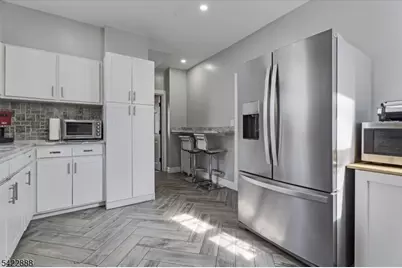 652 54 1st Ave, Elizabeth, NJ 07202 - Photo 10