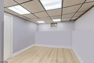 652 54 1st Ave, Elizabeth, NJ 07202 - Photo 18