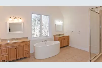 673 Glendale Rd, Franklin Lakes, NJ 07417 - Photo 14