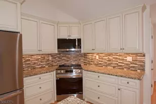 673 Glendale Rd, Franklin Lakes, NJ 07417 - Photo 6