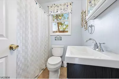 29 Sunset Ave, Butler, NJ 07405 - Photo 8