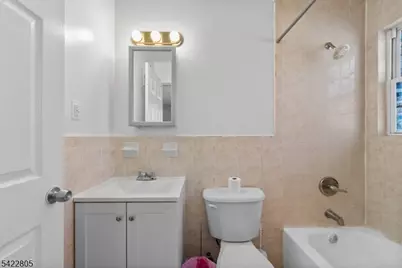 128 Leslie St, Newark, NJ 07112 - Photo 10