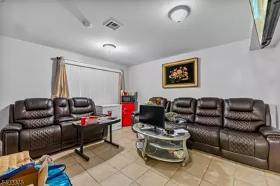 128 Leslie St, Newark, NJ 07112 - Photo 12