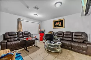 128 Leslie St, Newark, NJ 07112 - Photo 12