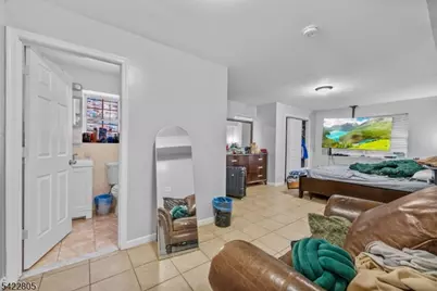 128 Leslie St, Newark, NJ 07112 - Photo 8