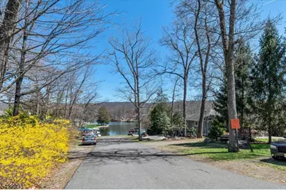 48 Oliver Pl, Ringwood, NJ 07456 - Photo 16