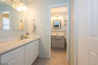 5 Abbey Ln, Pequannock Township, NJ 07444 - Photo 18