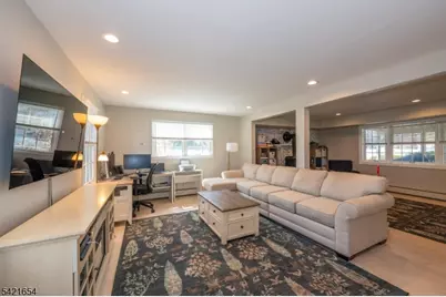 5 Abbey Ln, Pequannock Township, NJ 07444 - Photo 8