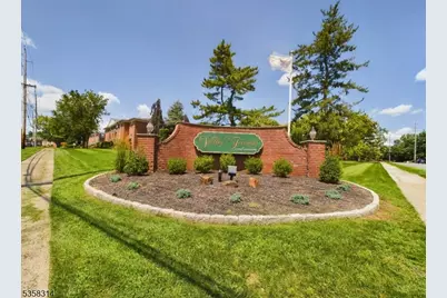 21 Hinchman Ave #1D, Wayne, NJ 07470 - Photo 16