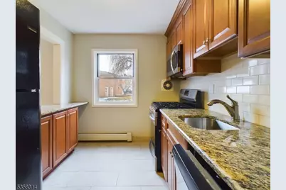 21 Hinchman Ave #1D, Wayne, NJ 07470 - Photo 4