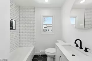 325 Schley St, Newark, NJ 07112 - Photo 8