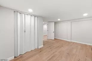 325 Schley St, Newark, NJ 07112 - Photo 30