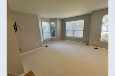 8 Timothy Ct, Morris Township, NJ 07960 - Photo 6