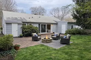 3 Spalding Dr, Livingston, NJ 07039 - Photo 8