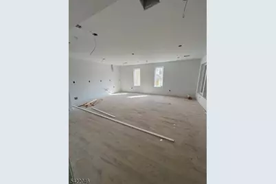 678 S 18th St, Newark, NJ 07103 - Photo 8
