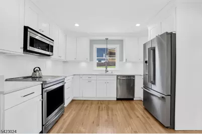 77 S Mountain Ave, Cedar Grove, NJ 07009 - Photo 10