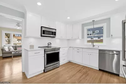 77 S Mountain Ave, Cedar Grove, NJ 07009 - Photo 8