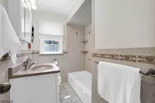 77 S Mountain Ave, Cedar Grove Twp., NJ 07009 - Photo 16