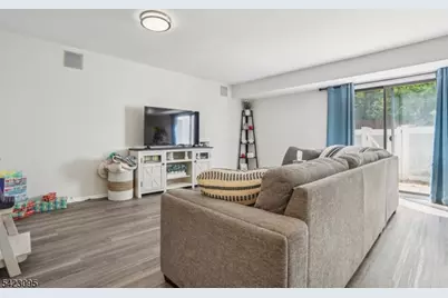 165-110 Essex Ave, Metuchen, NJ 08840 - Photo 2