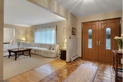 3 Pilgrim Dr, Roxbury Township, NJ 07876 - Photo 6