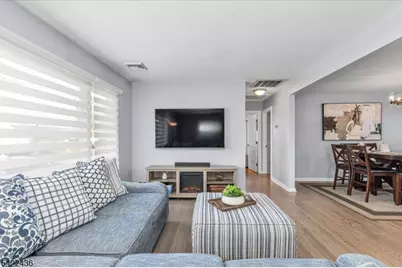 707 Kingston Ave, Kenilworth, NJ 07033 - Photo 4