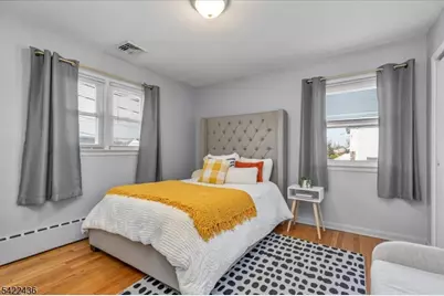 707 Kingston Ave, Kenilworth, NJ 07033 - Photo 16