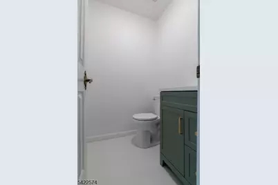 1502 William and Mary Cmn, Hillsborough Township, NJ 08844 - Photo 4