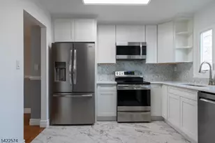 1502 William and Mary Cmn, Hillsborough Township, NJ 08844 - Photo 2