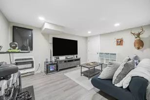 35 Zinnia Dr, Vernon Twp., NJ 07418 - Photo 16