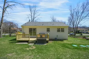 35 Zinnia Dr, Vernon Twp., NJ 07418 - Photo 22