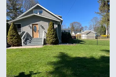 2 Pine St, Mount Olive, NJ 07828 - Photo 2