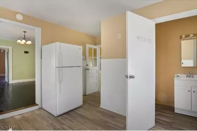 106 W Cherry St #2, Rahway, NJ 07065 - Photo 12