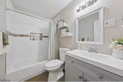 1269 Crescent Ave, Roselle, NJ 07203 - Photo 12