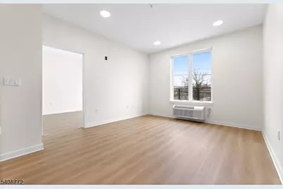 321 E 3rd St #324, Plainfield, NJ 07060 - Photo 14