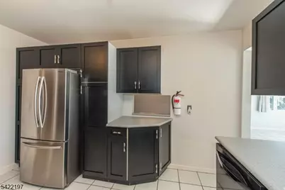 27 Viewpoint Rd, Wayne, NJ 07470 - Photo 12