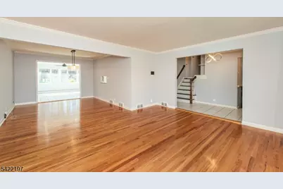 27 Viewpoint Rd, Wayne, NJ 07470 - Photo 4