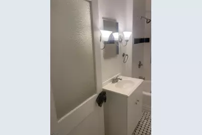 6 Peace St, Trenton, NJ 08608 - Photo 4