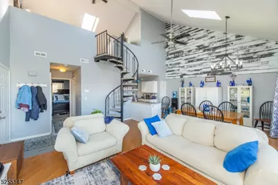 2 Falkenstein Dr #2, Vernon, NJ 07462 - Photo 4