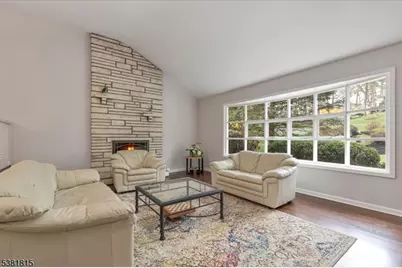 26 Crest Dr, Berkeley Heights Township, NJ 07974 - Photo 4