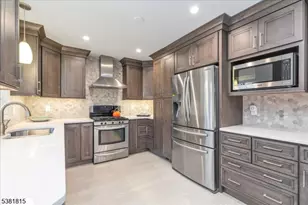 26 Crest Dr, Berkeley Heights Township, NJ 07974 - Photo 12