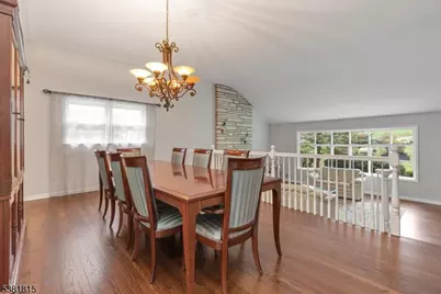 26 Crest Dr, Berkeley Heights Township, NJ 07974 - Photo 8